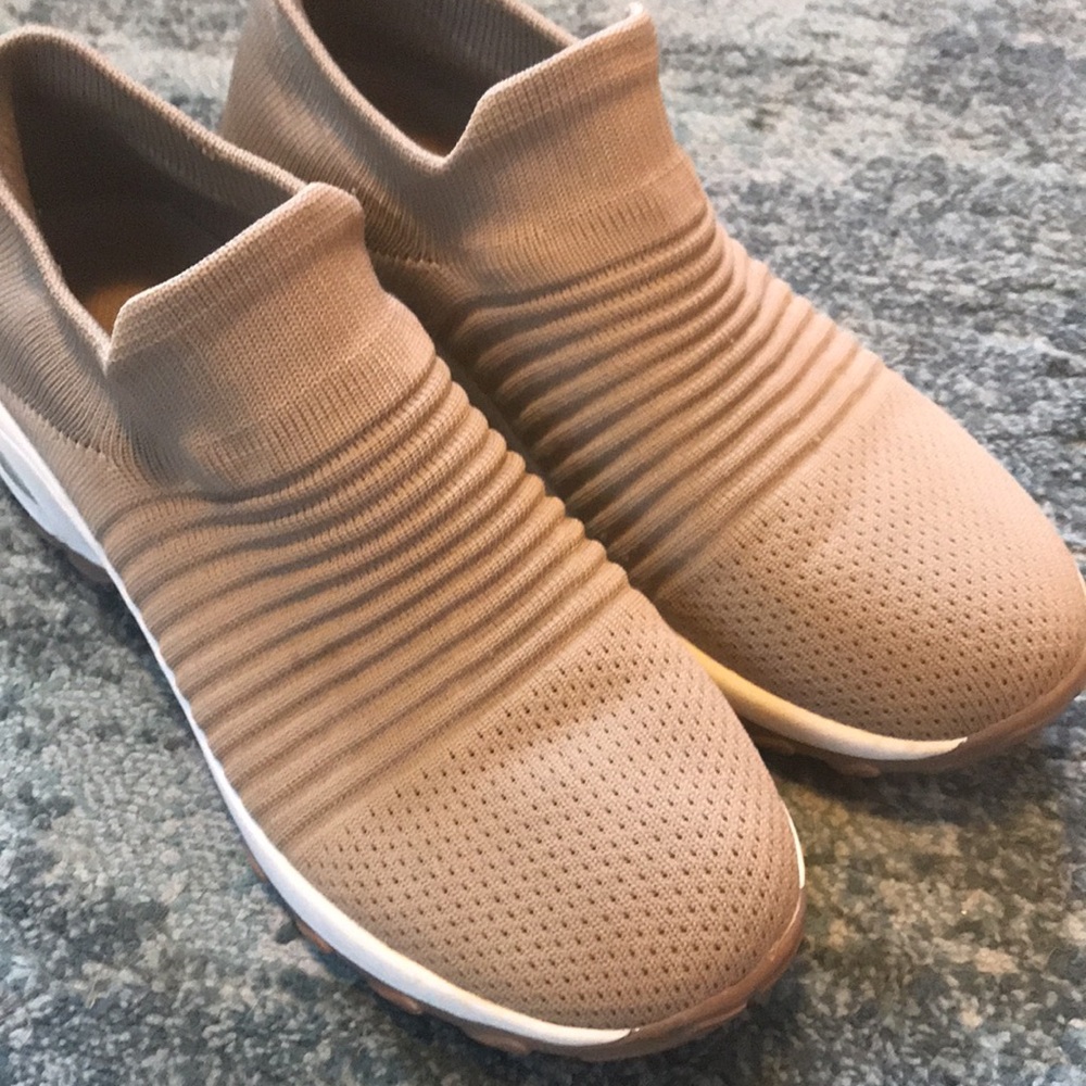 STQ Fashion Slip-on Knit Breathable Platform Fashion Loafers